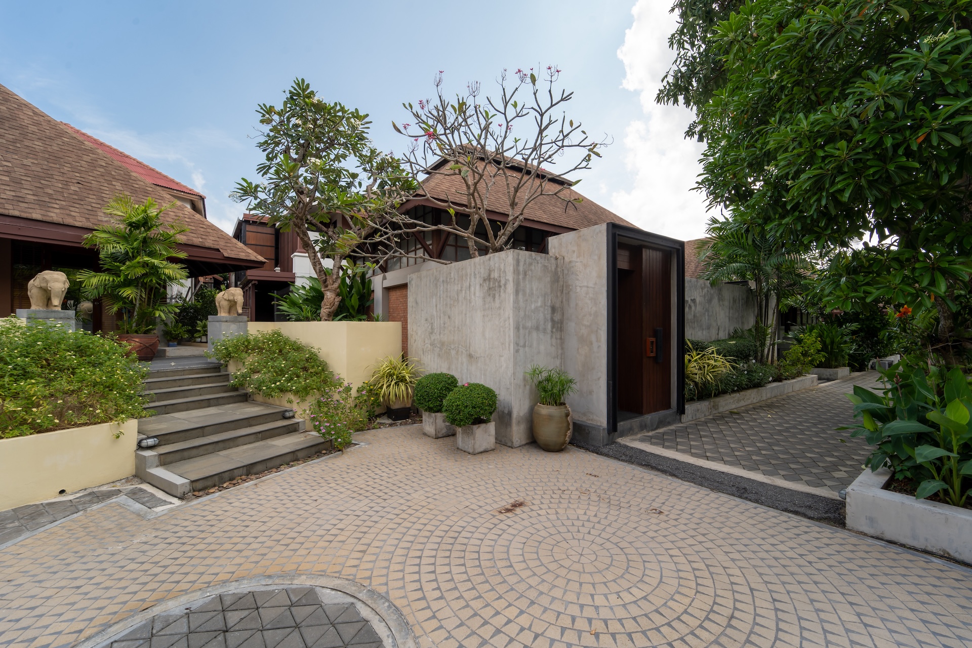 Grand Pool Villa Two Bedroom 1