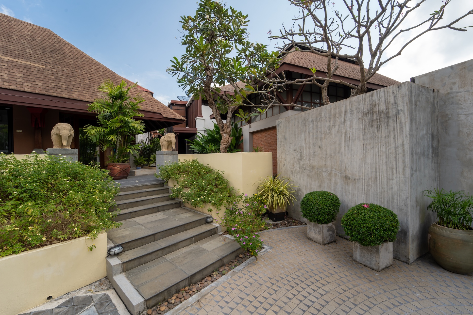 Grand Pool Villa Two Bedroom 2