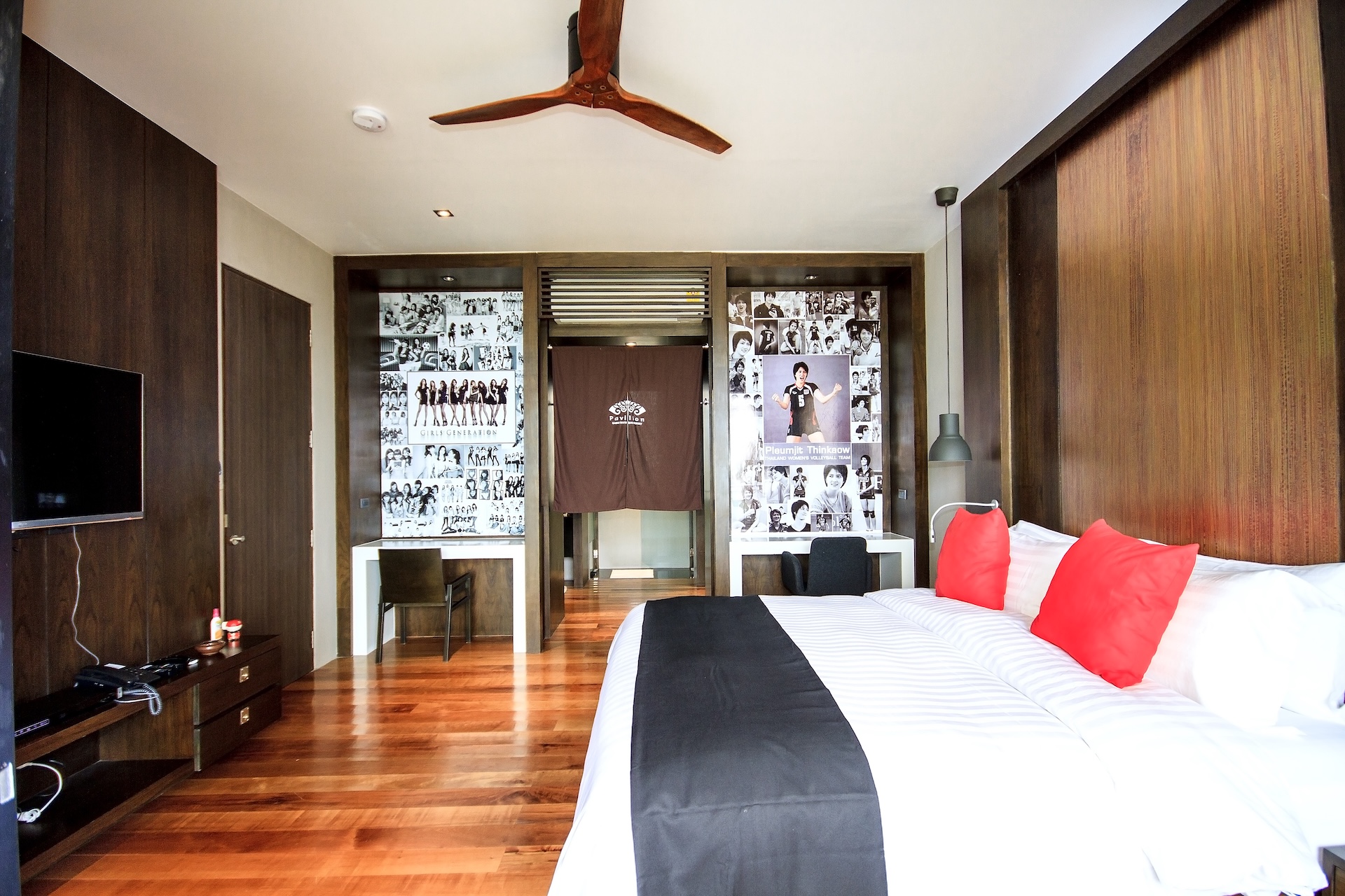 Three Bedroom Beachfront Pool Residence 14